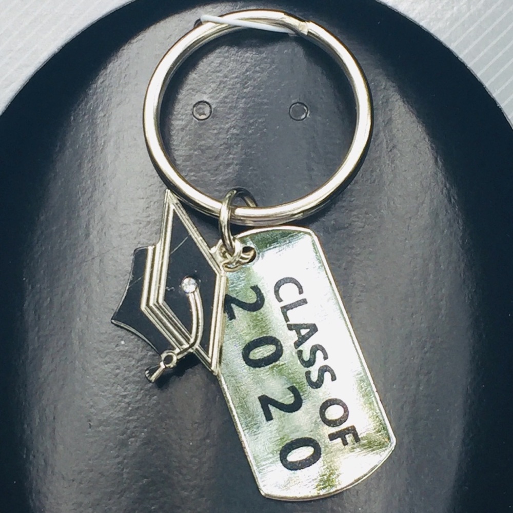 🎓FREE🎓2/$15🎓4/$20🎓FREE🎓Graduation Keyring🎓